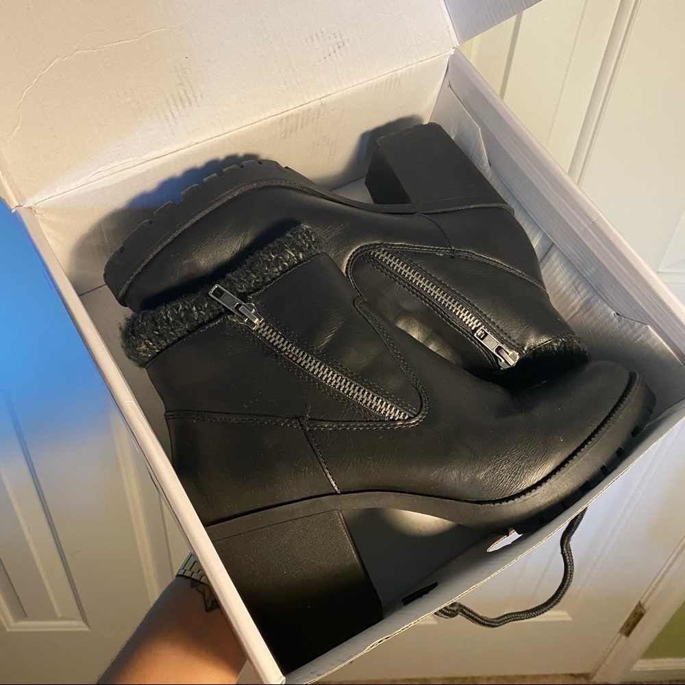 NINE WEST -- Sweater-Lined Booties